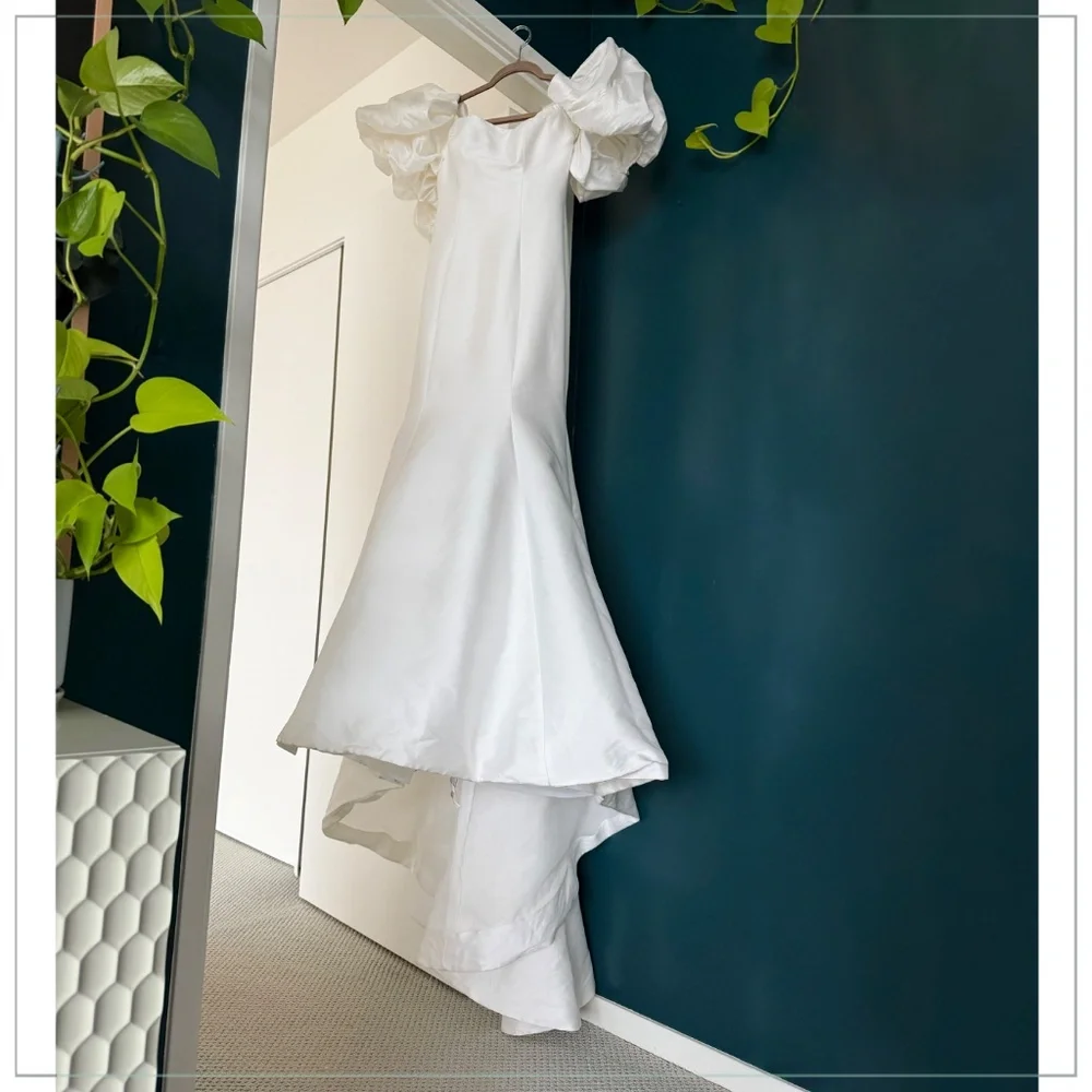 $8500 Monique Lhuillier ‘Admire’ Mikado Silk Runway Bridal Gown - Picture 9 of 16